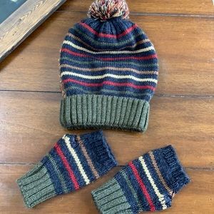 Authentic Irish hat and glove set